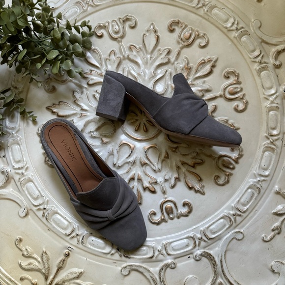 Vionic Gray Suede Knotted Heeled Presley Mules Size 6 Grey - Picture 1 of 12